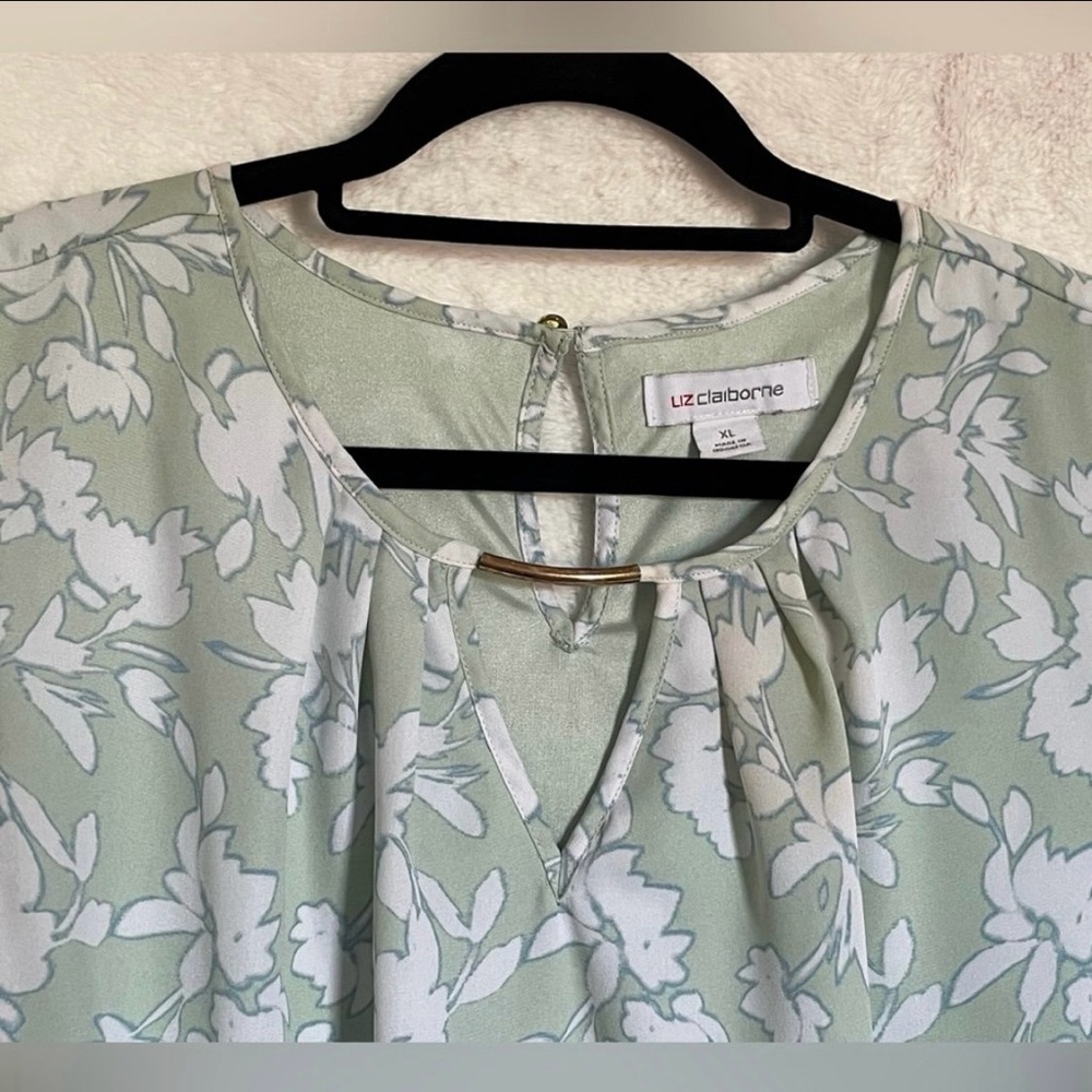 Liz Claiborne XL Floral Blouse - Picture 2 of 5